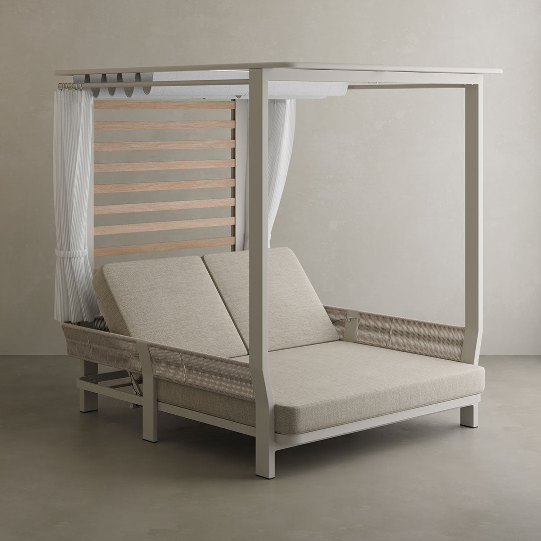 N7 teak and aluminium outdoor day bed