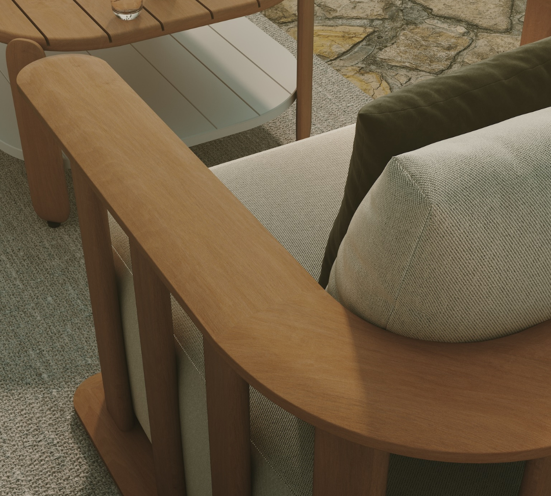 N4 Lounge chair in medium teak life style image